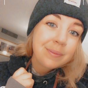 Meet your Posher, Abigail